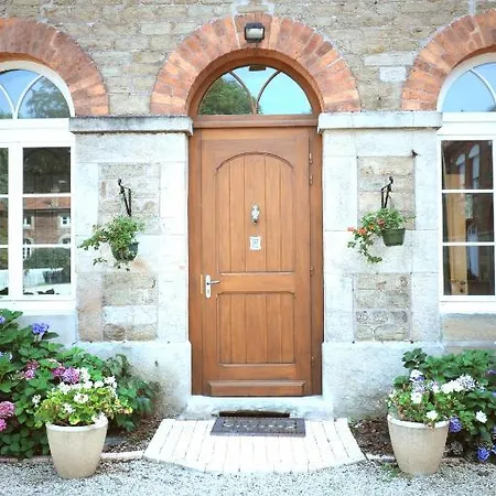 Bed & Breakfast Logis De Nantas 3*